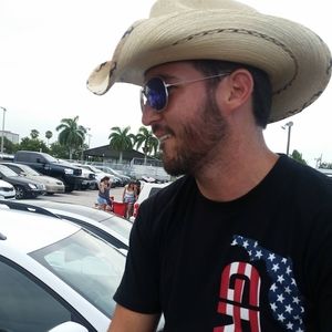 Meet your Posher, Justin